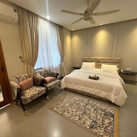 Hotel La Orilla Muzaffarabad Eksteriør billede