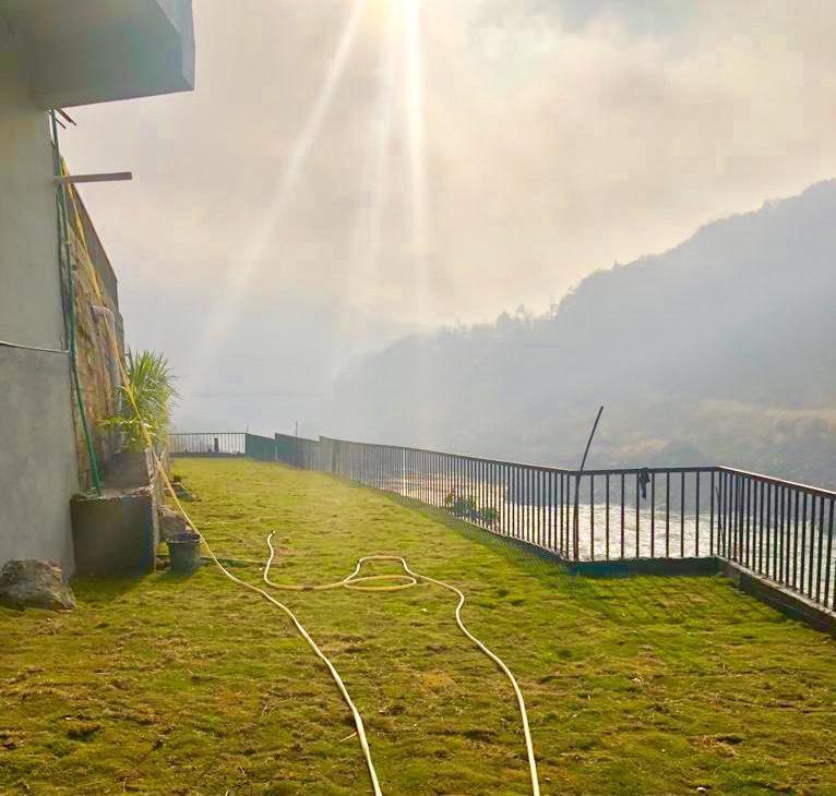 Hotel La Orilla Muzaffarabad Eksteriør billede