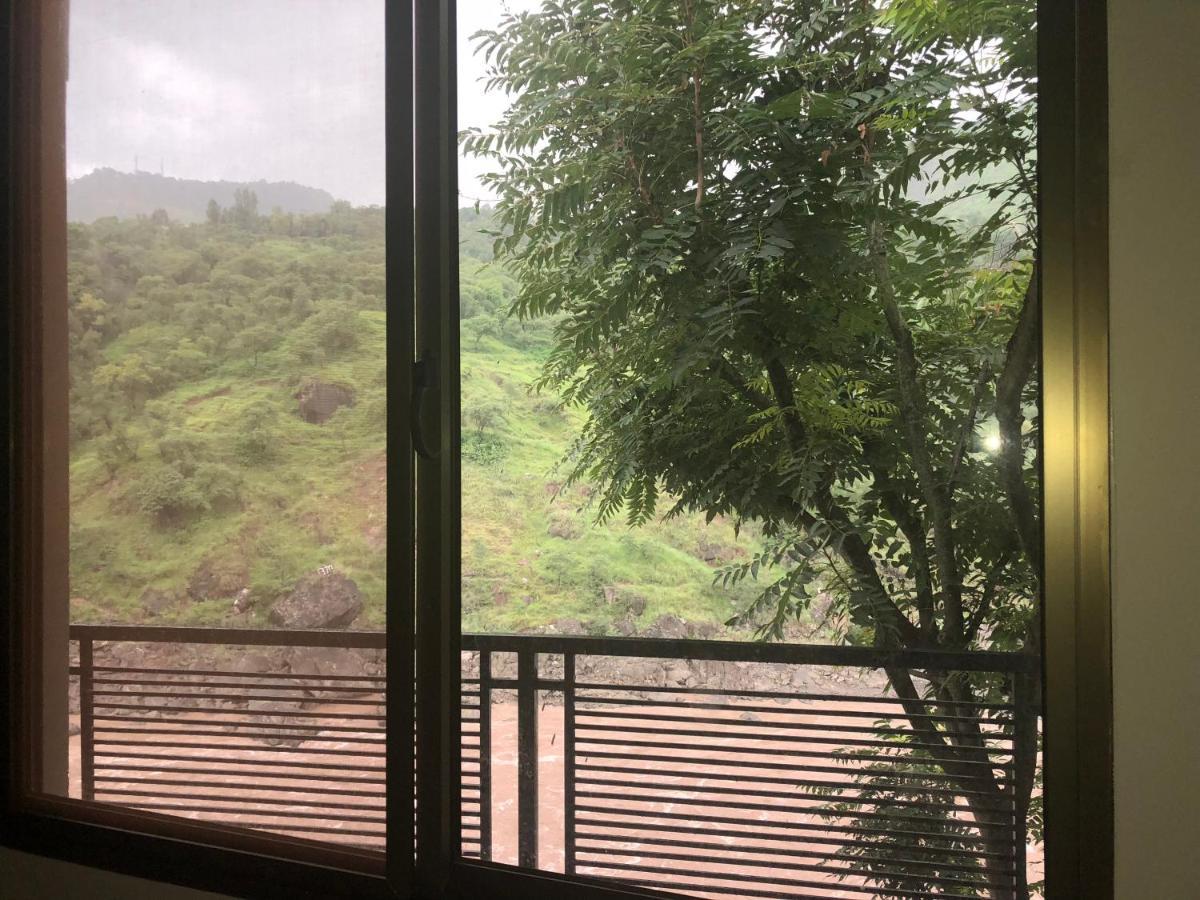 Hotel La Orilla Muzaffarabad Eksteriør billede
