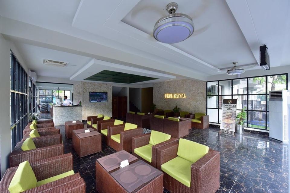 Hotel La Orilla Muzaffarabad Eksteriør billede
