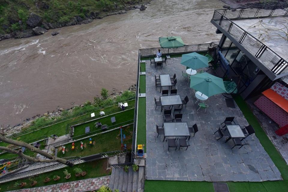 Hotel La Orilla Muzaffarabad Eksteriør billede