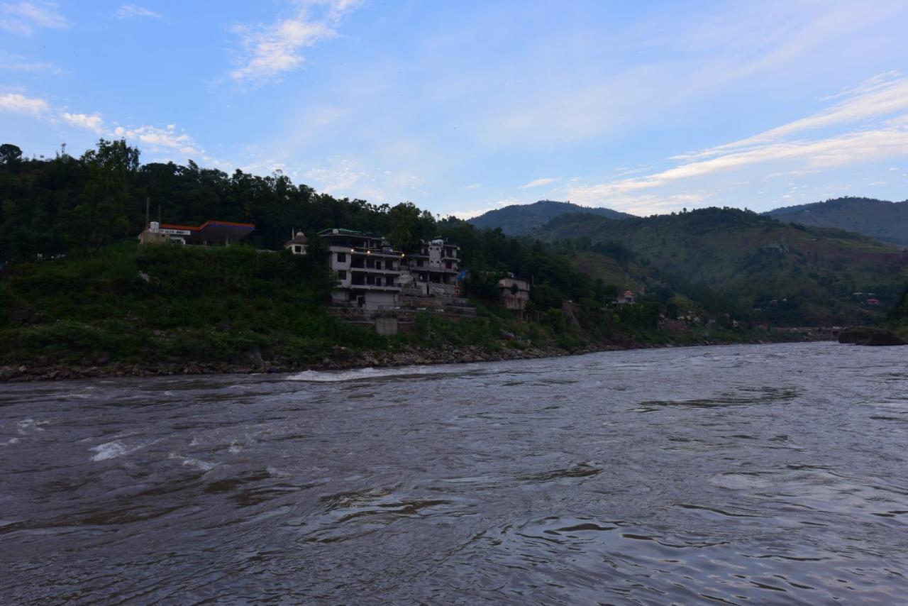 Hotel La Orilla Muzaffarabad Eksteriør billede