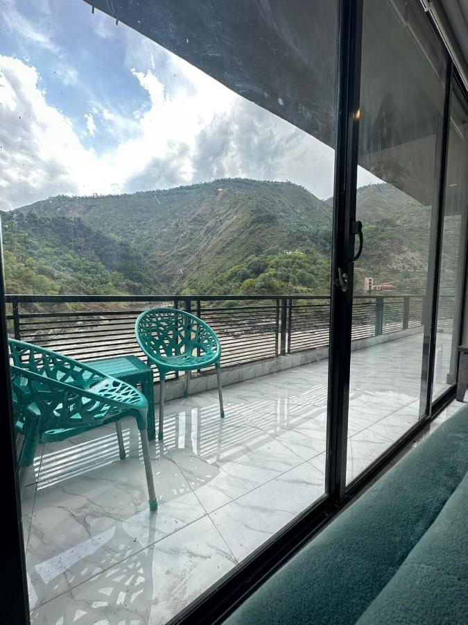 Hotel La Orilla Muzaffarabad Eksteriør billede