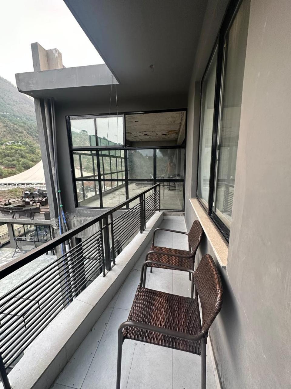 Hotel La Orilla Muzaffarabad Eksteriør billede